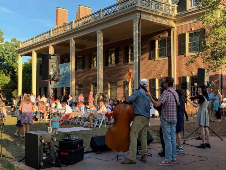 carolina-inn-fridays-on-the-front-porch-jlm